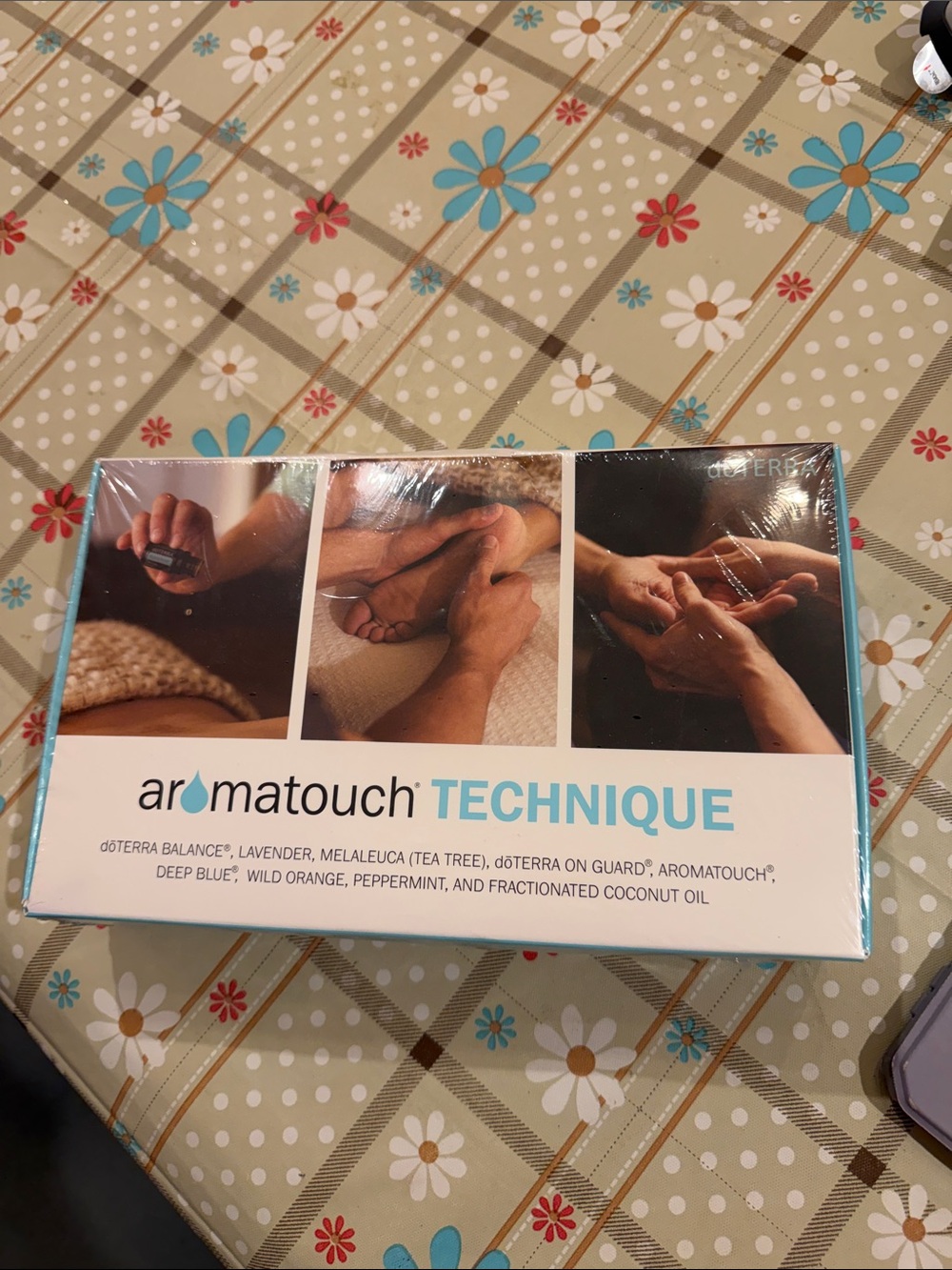 Aromatouch Technique Box with 8 essential oils  NWT